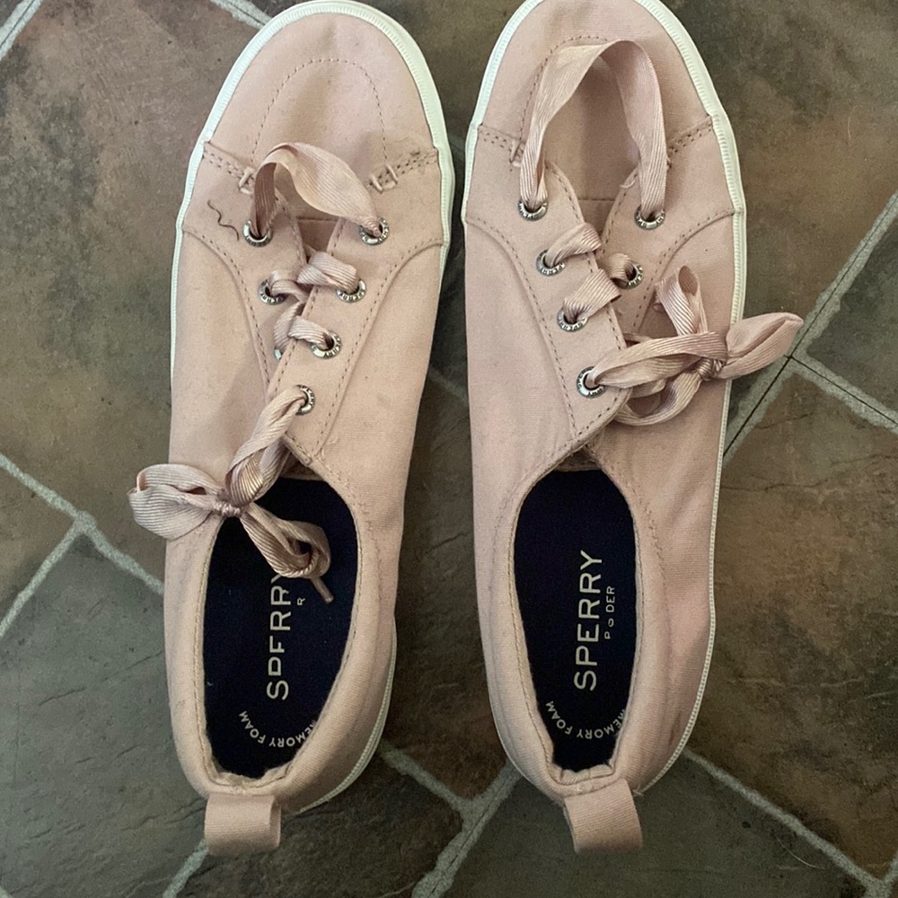 Sperry tennis shoes